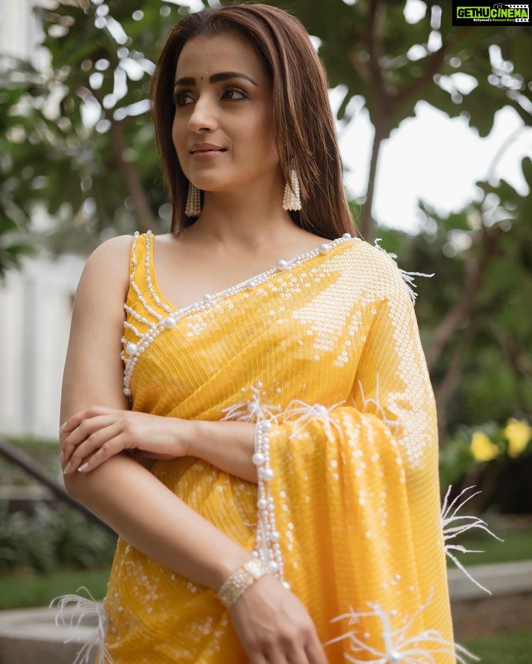 Trisha Instagram - ⭐️👑 #PS1 Promotions Outfit: @houseofneetalulla @neetalulla @amigos.rizwan Jewellery: @kishandasjewellery Styled by @team___e Style team : @ekalakhani @malinikarthikeyan @themisvanessa @nivedidha_koliyot @nupur_p @arzoonagraik Photographed by @poo.stories Makeup by @uspawar3 Hair by @rohini_hairstylist #PS1 #PonniyinSelvan #Trisha #TeamE