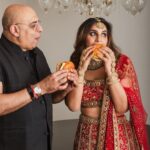 Upasana Kamineni Instagram – BRIDES should be BEAUTIFUL, BRIMMING WITH ENERGY & ENJOY BURGERS BEFORE THEIR BIG DAY ! 😉😛😋
Don’t go on a crash diet – it will mAke u a lifeless cranky BRIDEZILLA ! ! 😮🧟‍♀️
enjoy ur big day . It’s all about u. cherish these memories forever ! 
Thanks team @taruntahiliani 
@kishandasjewellery @sandysartistry @eshaangirri #upasana
#ramcharan #upasana Tarun Tahiliani