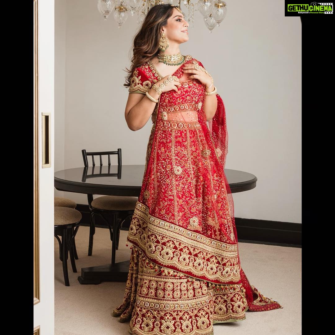 Upasana Kamineni Instagram - BRIDES should be BEAUTIFUL, BRIMMING WITH ENERGY & ENJOY BURGERS BEFORE THEIR BIG DAY ! ๐๐๐ Donโt go on a crash diet - it will mAke u a lifeless cranky BRIDEZILLA ! ! ๐ฎ๐งโโ๏ธ enjoy ur big day . Itโs all about u. cherish these memories forever ! Thanks team @taruntahiliani @kishandasjewellery @sandysartistry @eshaangirri #upasana #ramcharan #upasana Tarun Tahiliani