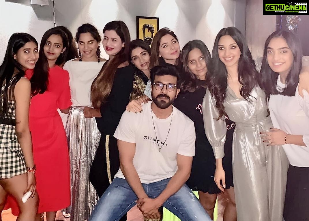 Upasana Kamineni Instagram - Mr Cās Christmas with all the lovely ladies š #ramcharan