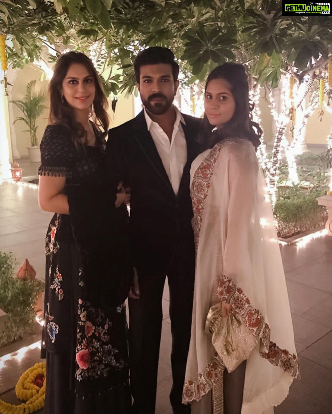 Upasana Kamineni Instagram - All dressed in Black ! #ramcharan - @taruntahiliani ❤️ #bangaramsaysss Fairmont Jaipur