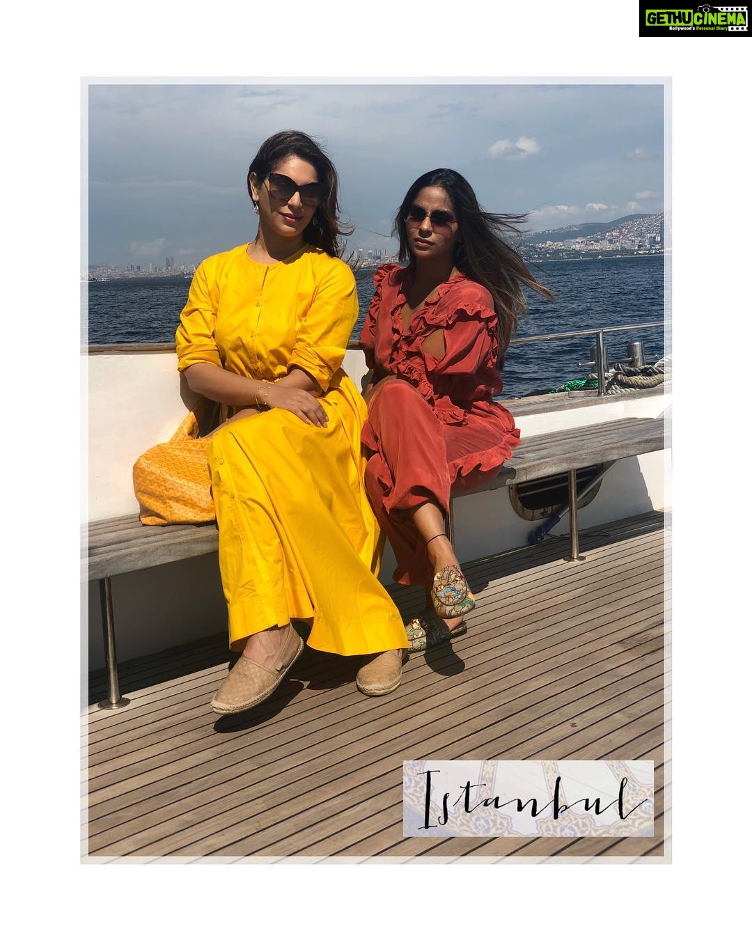 Upasana Kamineni Instagram - A melting pot of culture & traditions. The place where u feel - everyone is ONE ! A Church, A Mosque & A Hamam - all in one square. Energise ur body mind & soul . #healingsisters @anushpala #upasana Blue Mosque (Sultanahmet Camii)