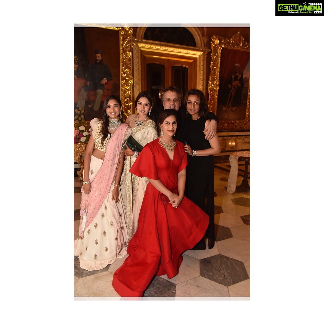 Upasana Kamineni Instagram - The Sweetest Strongest Samantha Shares her Secret ! on Stands NOW ! TOLLYWOODโs BEST BAHU AWARD ๐๐ @samantharuthprabhuoffl @apollolife1 #bpositivemagazine #fittness #fittnessmotivation #upasana PIC CREDIT : @eshaangirri U R THE BEST