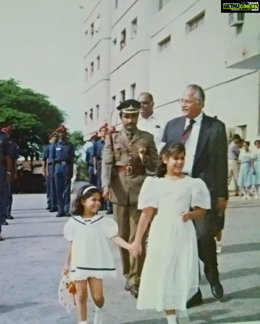 Upasana Kamineni Instagram - #throwbackthursday always special being around thatha 😘❤️. Everyday ( even now ) we are asked - “what good thing did u do today ? “ - this question has made life so amazing & worthwhile😊. Life lesson : Have gratitude, Give back & serve unconditionally 🙏🏼 @anushpala @anindith @theapollohospitals #upasana Apollo Health City