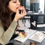 Upasana Kamineni Instagram - Romancing my breakfast 💞 As you all know, @ilvreddy & I decided to spend a few days evaluating & working on our health, one huge takeaway has been how important it is to love your food!! Take the time to understand how much food can do for you, what your body needs, and new ways to use food to help your body grow and THRIVE! Food is medicine, food is fun, and food is fuel, so love your food 💓. Thanks for the great company @ilvreddy 😘❤️ SHA
