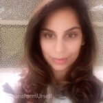 Upasana Kamineni Instagram - Day 21 of my 30 Day transformation #TransformUrself Today’s workout was completely different to anything I’ve done before. It was challenging & interesting. Complete body transformation is about taking care of urself JUST FOR U. U SHOULD DO THIS ONLY FOR UR SELF, NOT FOR ANYONE ELSE. if you look great, you feel great & if you feel great, you ooze confidence with which you can #conquertheworld @apollolife1 @team.rowan #upasana #apollo #transformationtuesday Exercise-Reps Forwards Press –Up Jumps-15 Lateral Press-up Jumps-15 Plyo Press Ups-10 Deficit Press-Ups-5-8 Bent Rows-12 Chin Ups-5-10 (too tough for me ) 3 Sets, 1 min rest between each set. URLife