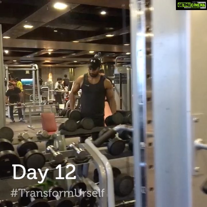 Upasana Kamineni Instagram - Day 12 of my 30 day transformation #TransformUrself As we progress, every workout needs to be harder than the previous one. This way we continue to burn body fat and build lean muscle tone. Increase the intensity by increased reps, decreased rest, heavier weights and decreased rep speed. @apollolife1 @team.rowan #upasana #apollolife Exercise- Reps Fat Burner Circuit 1 DB Squat -15 DB Shoulder Press-15 DB Bent Over Row -15 DB Chest Press-15 Tricep Dips-15 DB Bicep Curls-15 Leg Raises-15 Sprint-30 seconds 4 rounds per circuit, 45 seconds rest in between sets. Choose a heavy weight. URLife