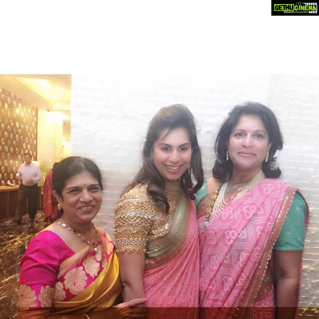 Upasana Kamineni Instagram - replace a lunch date with a walk,send a colouring book instead of flowers.help ur mom relax. Tk care of her health🌹make ur gifts more meaningful #happymothersday Love u mom @shobanakamineni ,ur my strength & icon. Wanna be just like u. #happymothersday athama. ❤️❤️❤️❤️❤️🌹 