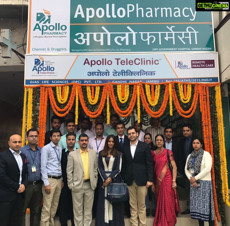 Upasana Kamineni Instagram - I am surrounded by strong empowered women, who take it one step higher by being successful entrepreneurs. My sister @anushpala 😘 launched the telemedicine Center & pharmacy in Gandhi Nagar, Jammu. Proud of her for taking the @apollopharmacy to greater heights! To all the women out there, we can achieve anything we want, what is important is that we have the determination for it! On this Women Entrepreneurship Day Let's pledge to think big and create a social impact. #WomenEntrepreneurshipDay #EmpoweredWomen #Strongwomen