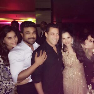 Upasana Kamineni Instagram - Last night was about appreciating each other's fabulous fitness routines ! from #ramcharan to #Salmankhan to @mirzasaniar 😘❤️ & #humaqureshi .hard work really pays off. Cheers to ur Fittness goals. Pic credits - @diabhupal 😘😘😘 who is also super fit.
