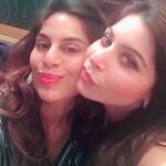 Upasana Kamineni Instagram - #besties #magicbus #missinglondon #greattimes forever