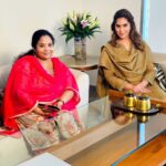 Upasana Kamineni Instagram - Here’s the promo of my conversation with @premamalini @premathejournalist . This lovely lady always catches me off guard 🤗 The full video is on her @youtubeindia channel Premathejournalist