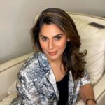 Upasana Kamineni Instagram - Recovered & Ready to Rock & Roll 🤘🏼- along with Rest breaks 😉. ( learning to listen to my body ) Had covid last week. -Mild attack cos I was vaccinated. -Doctors prescribed only paracetamol & vitamins. -Super Scared of the aftermath - ppl say I’m gng to be drained of energy, loose hair & the onset of aches and pains. 🤞🏻 ( nothing happening as of now ) -need to be mentally & physically strong not to let these affect me. -Not sure if Covid is coming back full swing ( for various reasons ) - it’s better to be safe but also live life to the fullest. Btw I only tested cos I was gng to meet my grandparents in Chennai. If not wouldn’t have even known. Thank u @zebahassan for helping me get bk in action. Special thanks to Dr Subba Reddy & Dr Veerprakash at the @theapollohospitals Hyderabad. 🙏