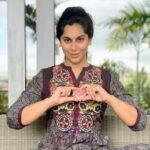 Upasana Kamineni Instagram - Pranic healing helps remove negativity from urlife & teaches each one of us that we have the power to heal ourselves & others. My Pranic healer Srinivas Reddy Garu @nsreddy1989 was a TV actor who gave up acting due to an illness of a loved one. He is a full time healer now & his loved one is fully cured as well. The blockage of chakras could be the root cause of many health/ mental issues. The best cure is willpower & positive energy. I have witnessed a huge change in our & people’s attitudes around us post this. I believe in the Power of Pranic /Crystal Healing & recommend u try it. ❤️