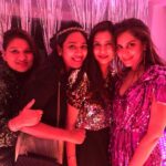 Upasana Kamineni Instagram - My goal for 2020 - Work Smart Party Smart 😉 surround urself with people that matter. Thanks @artem.enterprise for capturing these memorable moments. ❤️ Special shout out to @namsj3 for introducing us to @djkimthomas - fab music that will make u burn those calories.