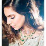 Upasana Kamineni Instagram – The strongest action for a woman is to LOVE HERSELF, BE HERSELF & SHINE AMONGST THOSE WHO NEVER BELIEVED SHE COULD. 
bring light into your life, strengthen your souls and let prosperity & positivity flow in abundance. #happydiwali 
@tanghavri @karishmashaikhh 
@houseofkotwara @krsalajewellery 
@sandysartistry @kamalkirang @niranjanajawahar