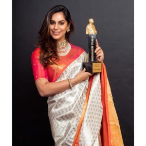 Upasana Kamineni Instagram - Yaaaaaaayyyyy The #dadasahebphalkeaward for the Philanthropist Of The Year Really Humbled 🙏🏼 I dedicate this awards to all the positive people around me who keep messaging me on social media & motivating me to do good everyday. ❤️ My dearest family - thanks for always being there to support every initiative of mine 🥰 I’m really grateful. @apollofoundation 📸 @eshaangirri 👗 @dasariparvathi 💁‍♀️ @sandysartistry #upasana