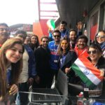 Upasana Kamineni Instagram - Lucky Mascots ! The best experience ! #INDIA beats Pakistan 👌🏻💪🏻👍🏻 #bucketlist Great match ! great company. @kanik4kapoor @rakulpreet @lakshmimanchu @masihkhan1