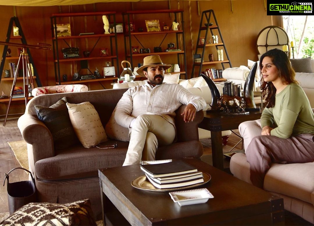 Upasana Kamineni Instagram - A big thank you for making this cover soooo special 🙏🏼@beingsalmankhan I was sooooo nervous - Salman Bhai’s charm, humble nature & relaxed attitude really helped ease things out. Here’s an insight into Bhai’s diet, fitness, lifestyle & people management skills. On stands now ! #bpositive thanks a billion Mr C couldn’t have done it without u. He helped me prep, coached me and built my confidence to do this interview. Thank you. ❤️ My first time working with Dabboo Ratnani @dabbooratnani - truly professional & kind. His speed & style is unmatchable. Thanks so much. Rakesh Udiyar @rakeshudiyar thank you so much for co ordinating this interview. Thanks to u people can realise the crazy effort & dedication that goes into being Salman Khan. Let’s do our bit to make the world fitter together 💪🏻 #ramcharan #salmankhan #beinghuman #bharat URLife