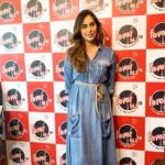 Upasana Kamineni Instagram - A new found respect for RADIO ! My first visit to a radio station . I learnt about all the crazy planning & study that goes behind every song that’s played. ———————————————- It’s all about making the right song reach u at the right time for ur mind to accept it. ———————————————- A voice enhancement tip from the RJ’s : Boil Ginger, Black pepper in water for 5-7 mins , followed by a tsp of honey once poured in a cup ! Keep sipping ! Hyderabad