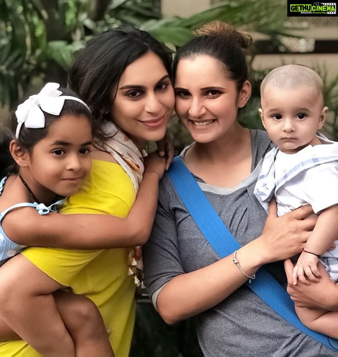 Upasana Kamineni Instagram - How long - before we see another SANIA MIRZA ! not a rags to riches story but a WILL POWER to VICTORY journey ! Aapi is what we call her - she’s the same age as me ( maybe few months younger 😉) - but I call her Aapi out of Respect! One of my dearest friends & A true International Inspiration . On stands NOW ! Watch this space for more. Anam thanks so much for helping me ❤️ Thx @diabhupal for the fun pics. @mirzasaniar @anammirzaaa @apollolife1 #bpositivemagazine #saniamirza #upasana #izhaan URLife