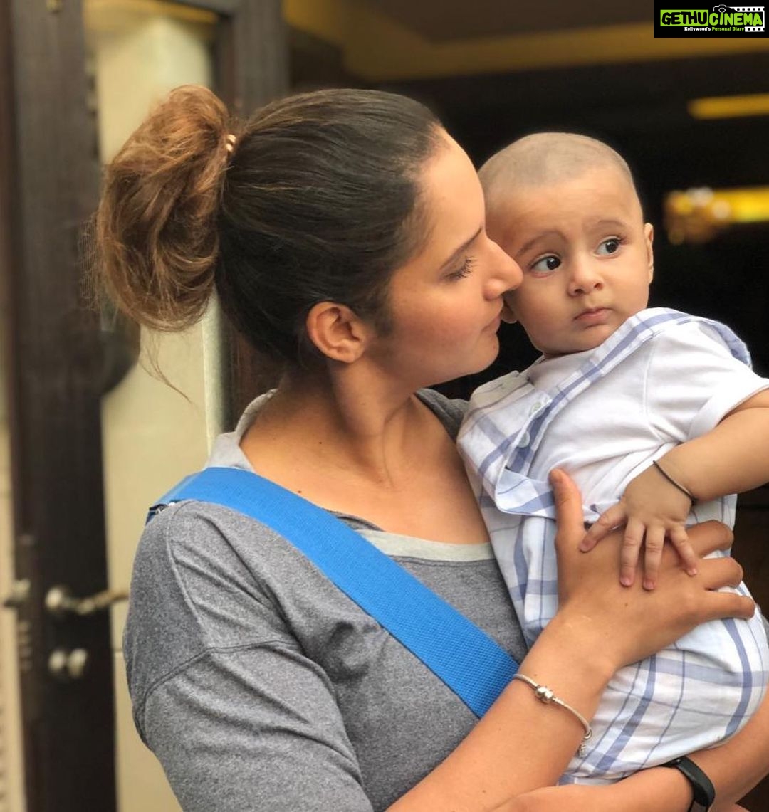 Upasana Kamineni Instagram - How long - before we see another SANIA MIRZA ! not a rags to riches story but a WILL POWER to VICTORY journey ! Aapi is what we call her - she’s the same age as me ( maybe few months younger 😉) - but I call her Aapi out of Respect! One of my dearest friends & A true International Inspiration . On stands NOW ! Watch this space for more. Anam thanks so much for helping me ❤️ Thx @diabhupal for the fun pics. @mirzasaniar @anammirzaaa @apollolife1 #bpositivemagazine #saniamirza #upasana #izhaan URLife