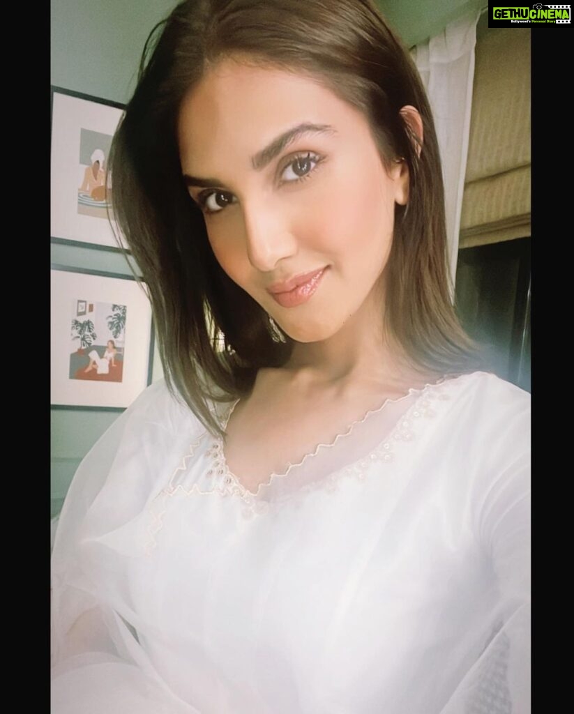 Vaani Kapoor Instagram - 🤍✨