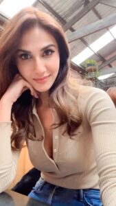 Vaani Kapoor Instagram - ʕ•́ᴥ•̀ʔ