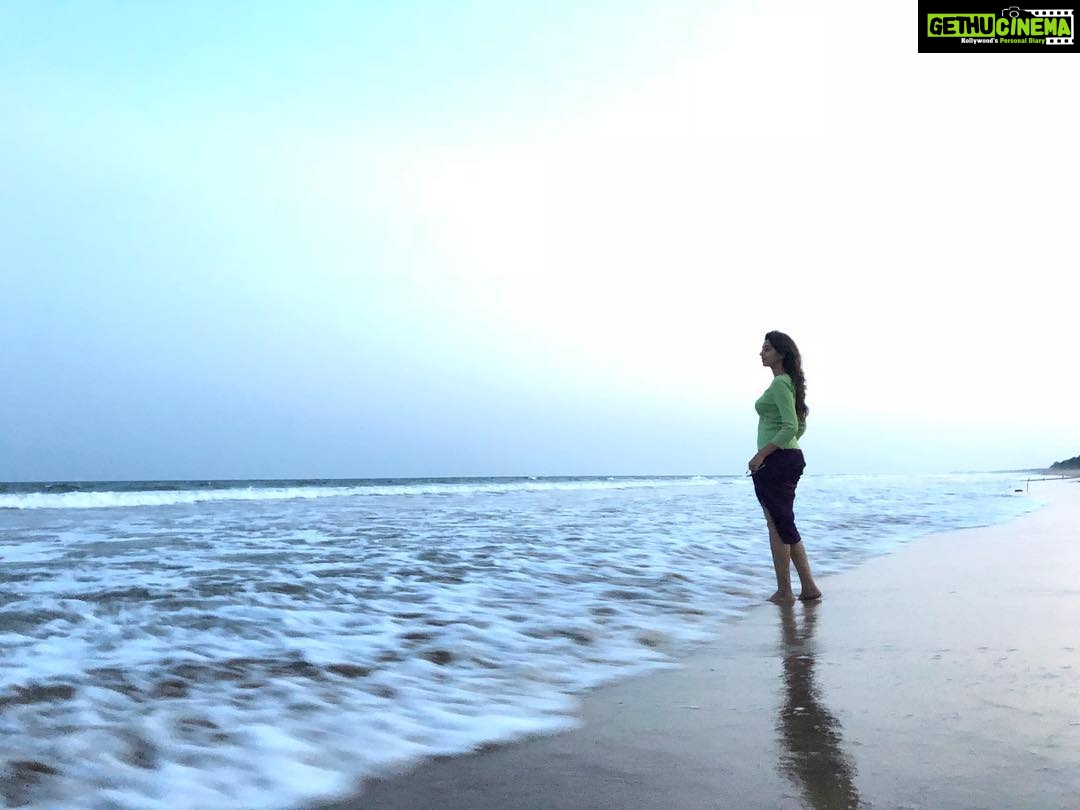 Varshini Sounderajan Instagram - Salt water heals everything. #dayoffwork #beachlove #peace Kothapatnam, India