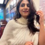 Varshini Sounderajan Instagram – Stay warm and cozy inside and out. 

#varshini #cozy #rain