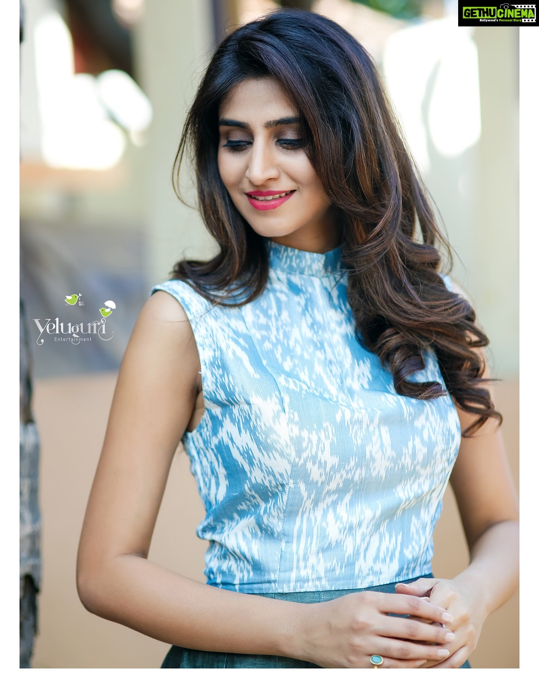 Varshini Sounderajan Instagram - For #dhee10 #etv Costume n styling @nandini5402 PC @yelugurimagazine @sravan_goud8981