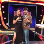 Varshini Sounderajan Instagram - How many of them watched blockbuster yesterday. Was fun with this crazy guy @sudheeranandbayana #gemini #blockbuster #newshow #anusuya
