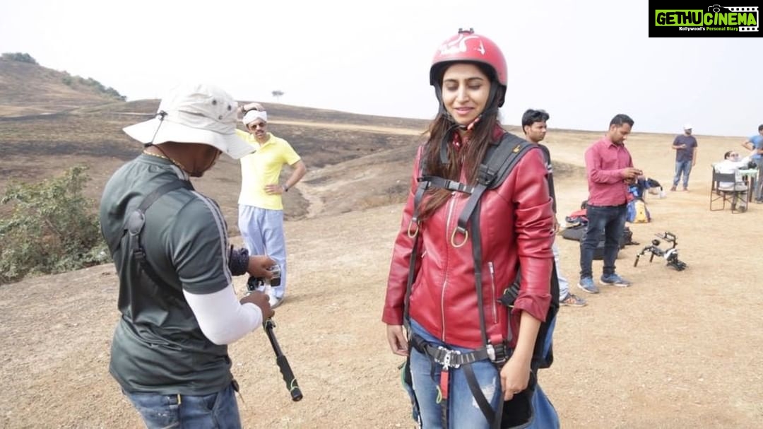 Varshini Sounderajan Instagram - My best ever! #holiday #Lonavala #paragliding #ontopoftheworld woahhhh💃