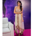 Varshini Sounderajan Instagram - For ZeeTelugu #apsaraawards2018 My all time fav designerfriend @ashwinireddyofficial..papa thank you so much for the amazing outfit😘😘😘. Trust me every celeb whom I was interviewing wer talking about the outfit n this happened only bez of you❤️ Costume n styling @ashwinireddyofficial PC @chinthuu1132