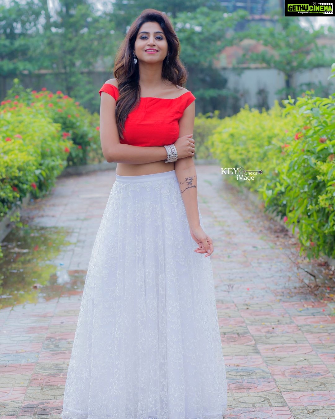 Varshini Sounderajan Instagram - Wearing @rakhihills for @picknhook event at #eluru Costume accessories n styling @rakhihills Footwear @zara PC @chinthuu1132 Eluru