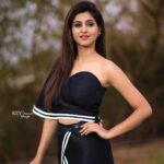 Varshini Sounderajan Instagram – Thank you so much papa designing n styling me in this stylish outfit. For #dhee10 tonight
Costume n styling @divya_varun_official
PC @chinthuu1132