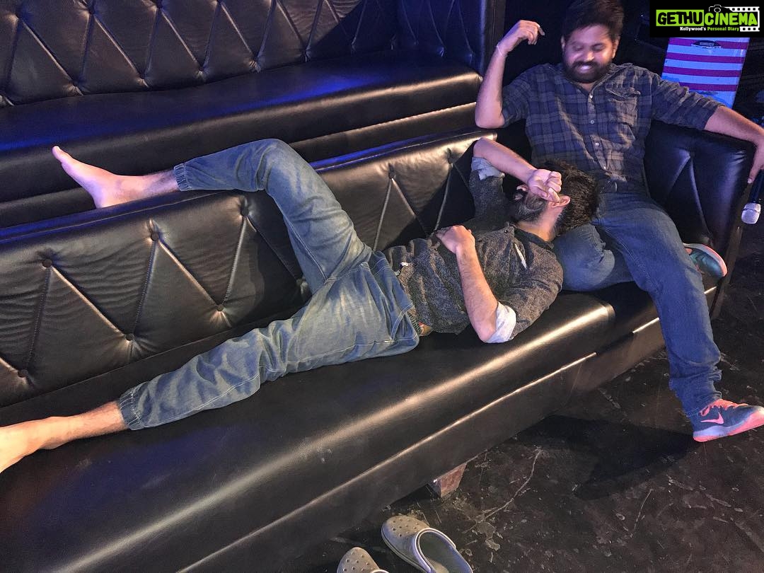 Varshini Sounderajan Instagram - They call me early on sets and this is what these people do🙄..directors of #dhee10 #jabardast #extrajabardast..must say my fav boys ❤️