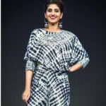 Varshini Sounderajan Instagram - For #dhee10 tonight in @nishrascouture...thanks you shravya for this lovely outfit. Earrings @nishrascouture PC @yelugurimagazine @sravan_goud8981