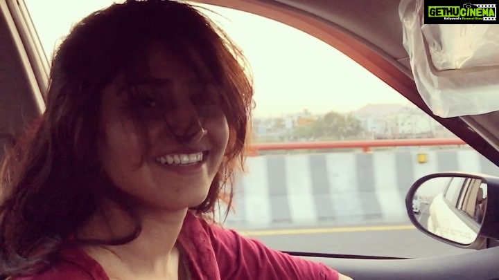 Varshini Sounderajan Instagram - Summer evenings r just awesome #longdrive #slowmo #newcar #summer2017🌴 #evenings #sunset #mirrorreflection #happyme