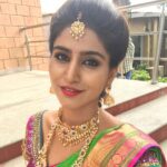 Varshini Sounderajan Instagram - Jewellery Ad shoot happening..#jewelleryshoot #Adshoot #goldndiamonds #sareelove #traditionalme Papyrus Port Resort