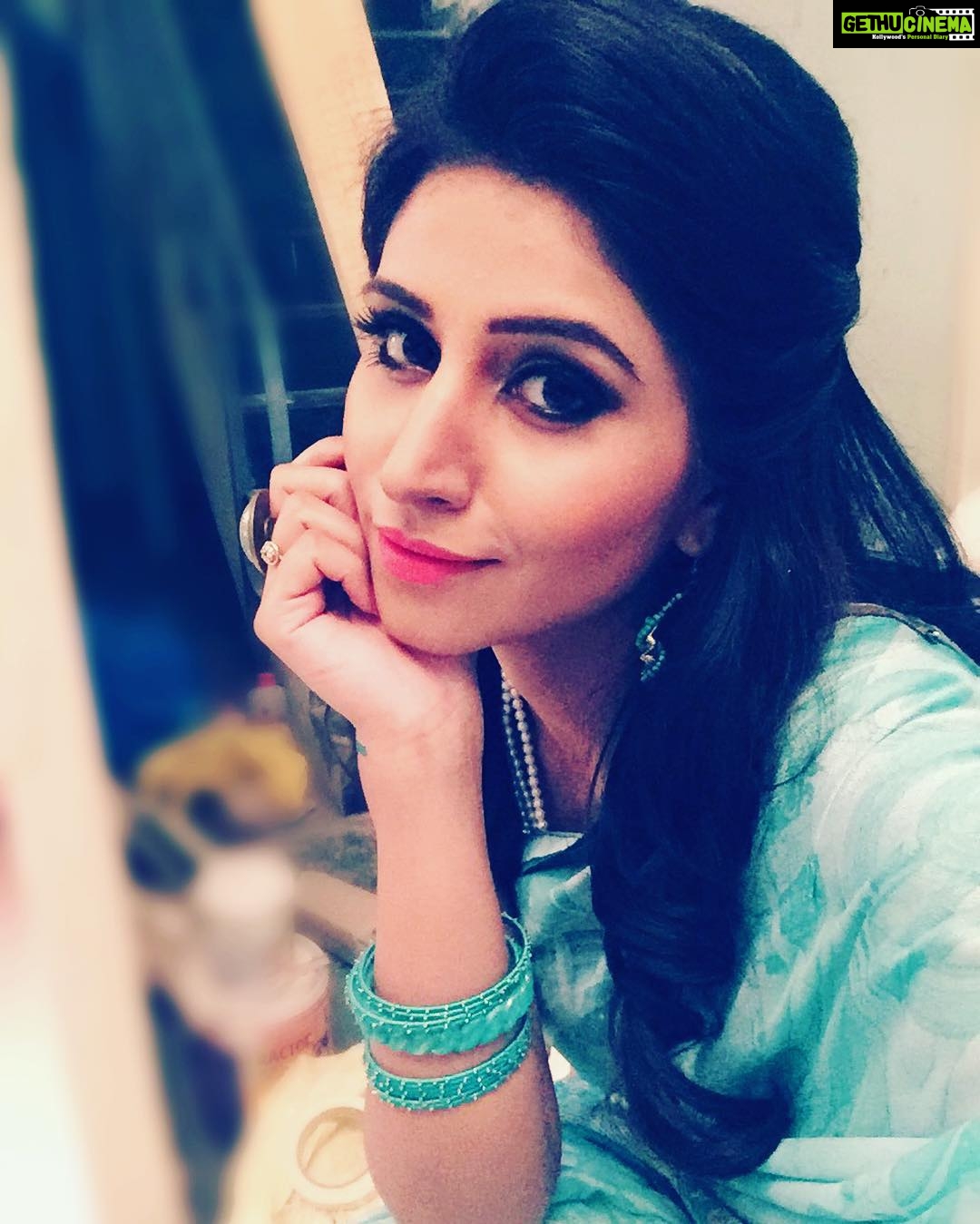 Varshini Sounderajan Instagram - #thetraditionalme #ilovebeingagirl #sareeshoot #modellingmypassion