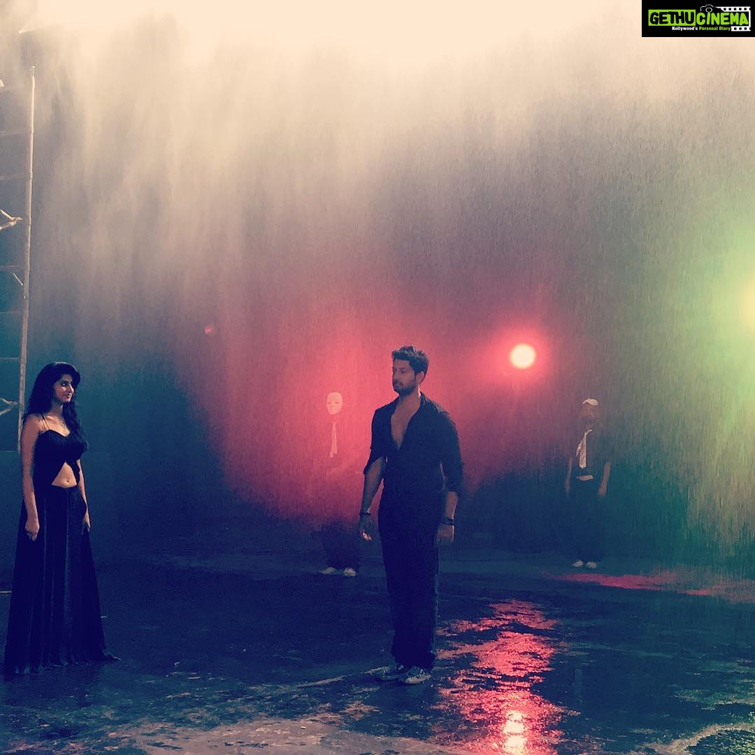 Varshini Sounderajan Instagram - #Songshoot #rain #allinblack Saradhi Studios