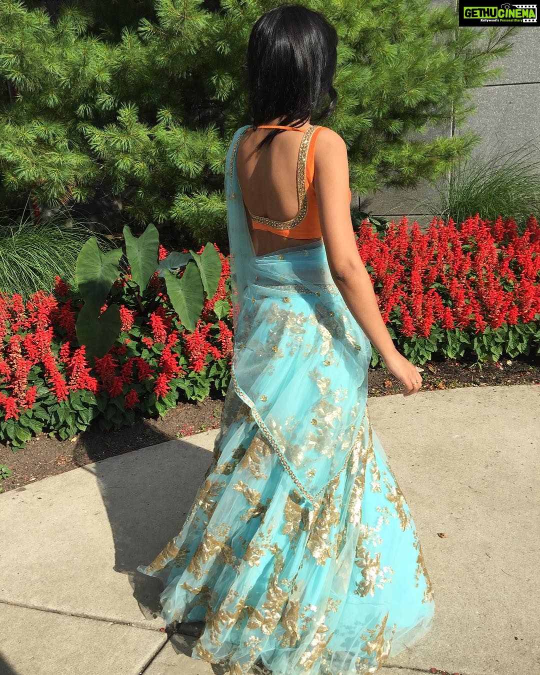 Varshini Sounderajan Instagram - I some how like this pic 🤔