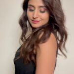 Varshini Sounderajan Instagram – Makeup n hair @emraanartistry