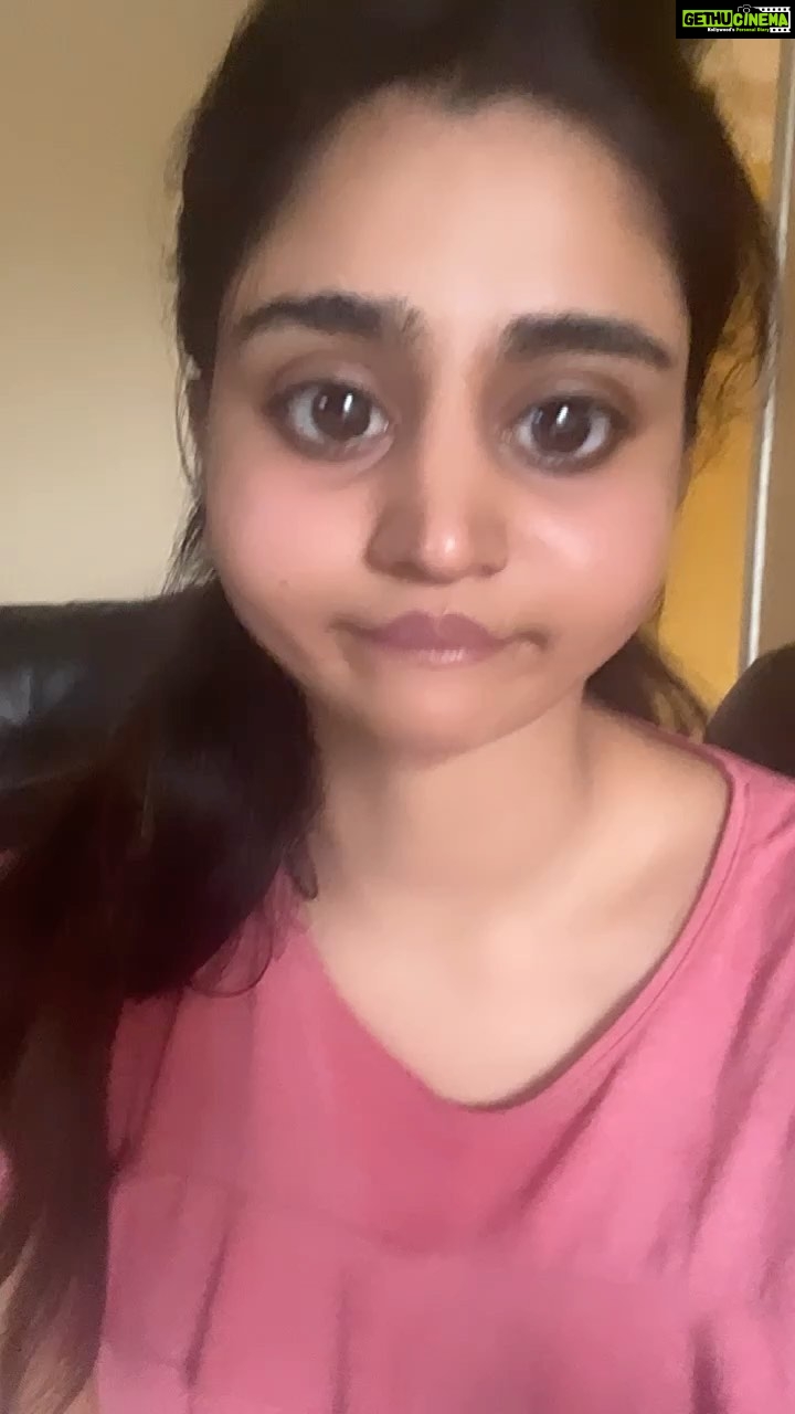 Varshini Sounderajan Instagram - Haaayiiiiiiii prrrreeennndssss