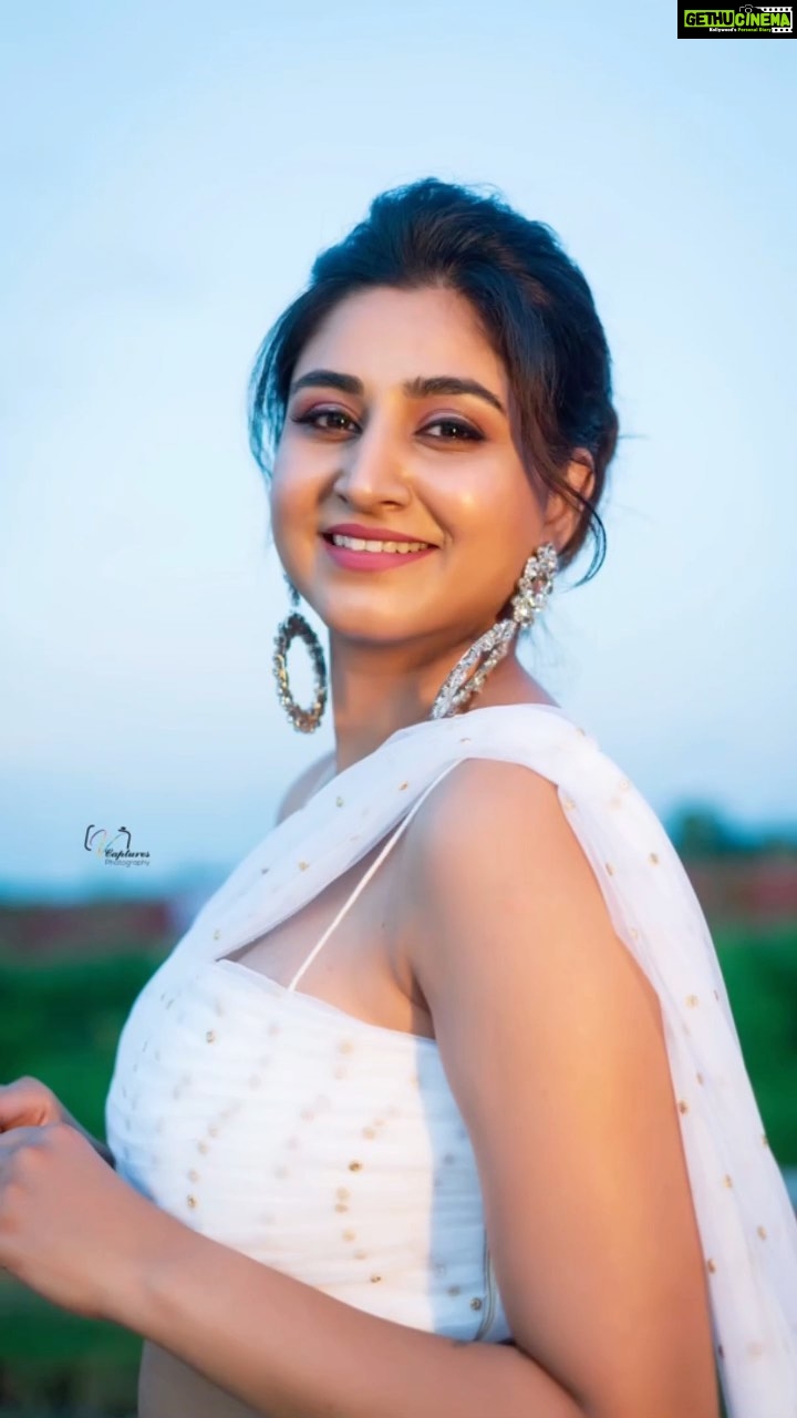 Varshini Sounderajan Instagram - . . . . . PC @v_capturesphotography