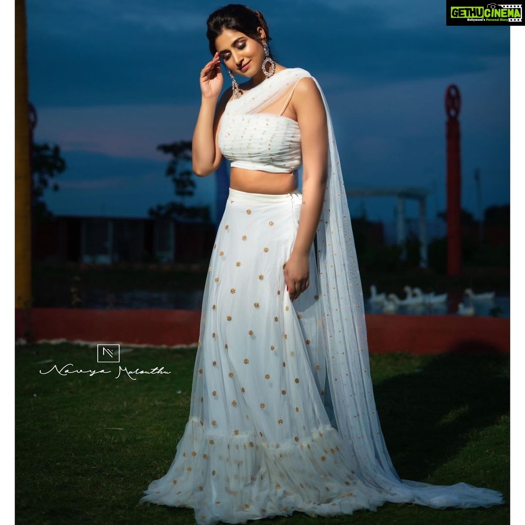 Varshini Sounderajan Instagram - When my designer insists me to upload pictures @navya.marouthu 🤨🤨 PC @v_capturesphotography