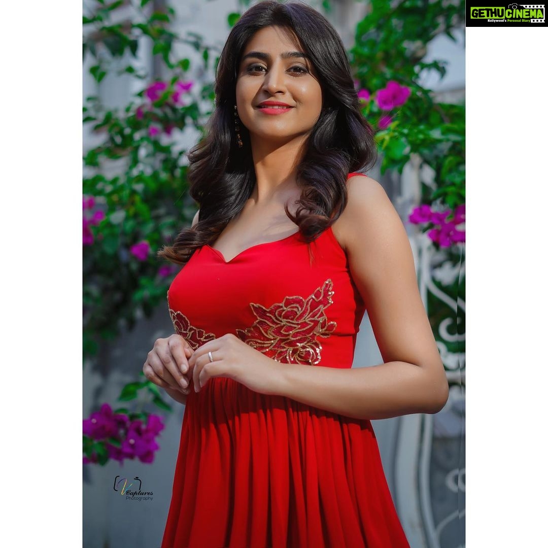 Varshini Sounderajan Instagram - Costume @firoz_design_studio PC @v_capturesphotography