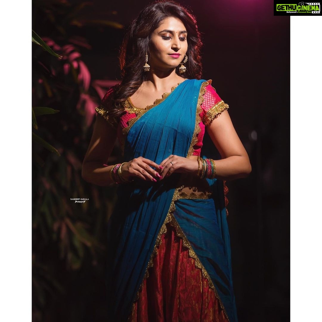Varshini Sounderajan Instagram - For #comedystars Wearing @firoz_design_studio Makeup @venu_makeupandhair Hair @fairies_and_brides PC @sandeepgudalaphotography