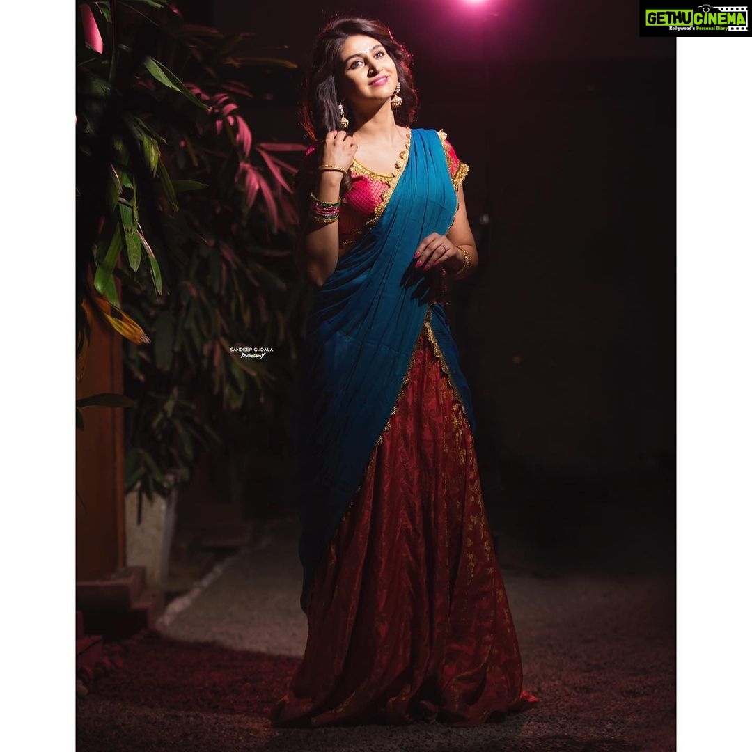 Varshini Sounderajan Instagram - For #comedystars Wearing @firoz_design_studio Makeup @venu_makeupandhair Hair @fairies_and_brides PC @sandeepgudalaphotography